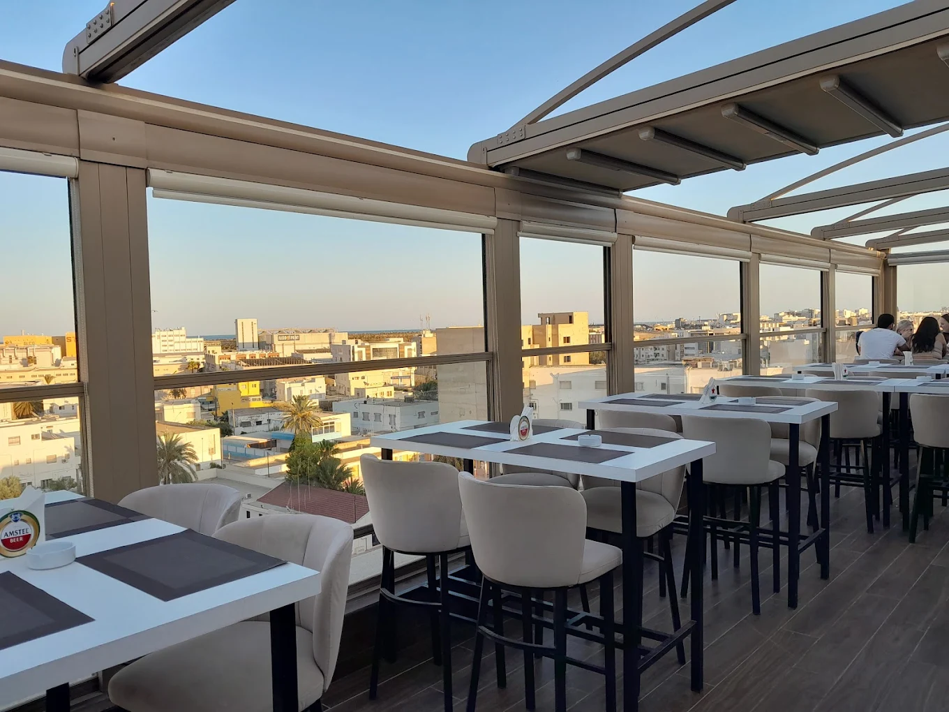 Palais Royale Lounge